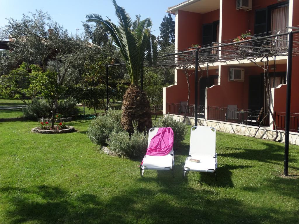 Dassia Beach Pension Экстерьер фото